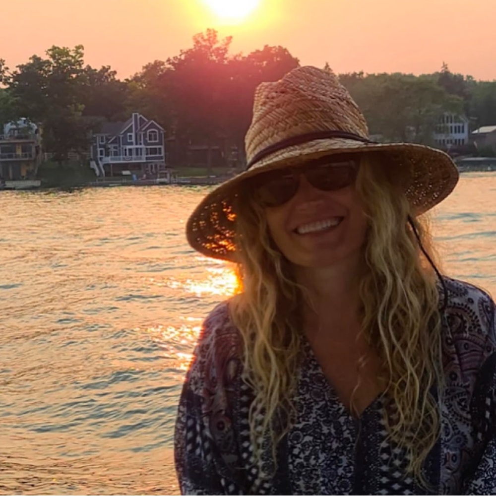 Meet your Posher, Lisa Marie